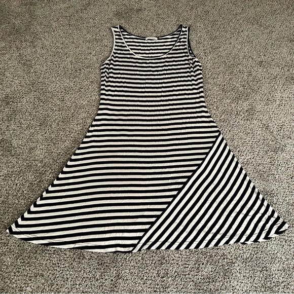 CALVIN KLEIN 10 M Asymmetrical Black & White Striped Knit Tank Dress R $69 - Picture 6 of 9